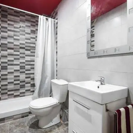Habitación en casa particular Sagarda Familia Private Sunny Barcelona