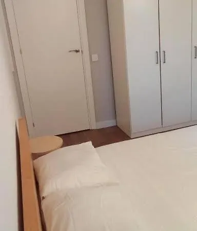 Habitación en casa particular Sagarda Familia Private Sunny Barcelona